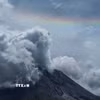 Tro bụi phun lên từ núi lửa Sinabung ở tỉnh Bắc Sumatra, Indonesia. (Ảnh: THX/TTXVN phát)