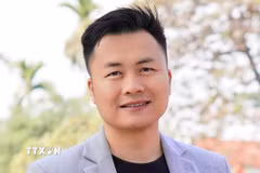 Tiến sỹ Nguyễn Tuấn Nghĩa khẳng định nguồn lực từ kiều bào không chỉ là kiều hối mà còn nằm ở tri thức, công nghệ, các chuẩn mực quản trị và mạng lưới quan hệ quốc tế. (Ảnh: Trung Trang/TTXVN)