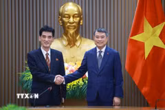 Thủ tướng Lê Minh Hưng tiếp Đại sứ Triều Tiên Ri Sung Guk. (Ảnh: Dương Giang/TTXVN)