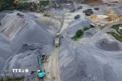 Một mỏ khai thác đá xây dựng. (Ảnh: Quốc Khánh/TTXVN)