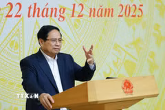 Thủ tướng Phạm Minh Chính, Chủ tịch Hội đồng Thi đua-Khen thưởng Trung ương kết luận Phiên họp lần thứ 16. (Ảnh: Dương Giang/TTXVN)