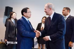 Thủ tướng Phạm Minh Chính với ông Marcus Wallenberg, Chủ tịch Hội đồng quản trị Tập đoàn SEB. (Ảnh: Dương Giang/TTXVN)