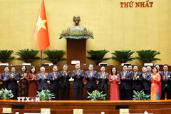 Tổng Bí thư, Chủ tịch nước Tô Lâm; Thủ tướng Lê Minh Hưng và đại biểu chụp ảnh lưu niệm. (Ảnh: Doãn Tấn/TTXVN)