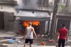 Hiện trường vụ cháy. (Ảnh cắt từ clip)