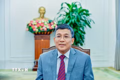 Thứ trưởng Thường trực Bộ Ngoại giao Nguyễn Minh Vũ trả lời phỏng vấn trước chuyến thăm chính thức Hàn Quốc và Mông Cổ của Chủ tịch Quốc hội Trần Thanh Mẫn và Phu nhân. (Ảnh: TTXVN phát)