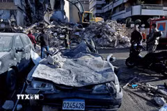 Cảnh đổ nát sau cuộc không kích của Israel tại Beirut, Liban. (Ảnh: THX/TTXVN)