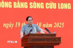 Thủ tướng Phạm Minh Chính chủ trì Hội nghị về về tình hình triển khai các dự án đường cao tốc khu vực Đồng bằng sông Cửu Long. (Ảnh: Dương Giang/TTXVN)