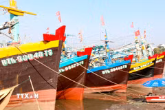 Tàu cá neo đậu trên sông Cà Ty, phường Phan Thiết (Lâm Đồng). (Ảnh: Nguyễn Thanh/TTXVN)