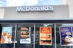 McDonald’s được cho là sử dụng một "hệ thống định giá" vận hành bằng AI để thiết lập giá thực đơn. (Ảnh: Ngọc Quang/TTXVN)