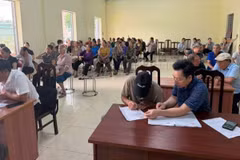Người dân xã Thịnh Minh trực tiếp tham gia đóng góp ý kiến về việc điều chỉnh địa giới hành chính. (Ảnh: UBND xã Thịnh Minh)