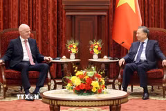 Tổng Bí thư, Chủ tịch nước Tô Lâm tiếp Chủ tịch FIFA Gianni Infantino. (Ảnh: Thống Nhất/TTXVN)