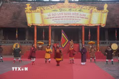 Chương trình nghệ thuật đã tái hiện một giai đoạn lịch sử hào hùng với những dấu mốc tiêu biểu của cuộc khởi nghĩa Lam Sơn. (Ảnh: Hoa Mai/TTXVN)