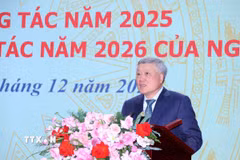 Phó Thủ tướng Thường trực Chính phủ Nguyễn Hòa Bình phát biểu chỉ đạo hội nghị. (Ảnh: Văn Điệp/TTXVN)