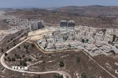 Một khu định cư của Israel đang được xây dựng tại Bờ Tây, gần Jerusalem. (Ảnh: THX/TTXVN phát)