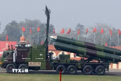 Tên lửa hành trình siêu vượt âm tầm xa BrahMos của Ấn Độ. (Ảnh: AFP/TTXVN)