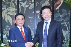 Thường trực Ban Bí thư Trần Cẩm Tú hội kiến Tổng Thư ký Đảng Hành động Nhân dân, Thủ tướng Singapore Lawrence Wong. (Ảnh: Phương Hoa/TTXVN)