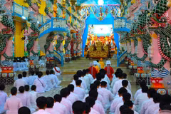 Lễ cúng cầu cho mưa thuận gió hòa, quốc thái dân an nhân Đại lễ Đức Chí Tôn năm Ất Tỵ 2025 của đạo Cao Đài. (Ảnh: Minh Phú/TTXVN)