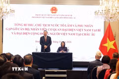 Tổng Bí thư, Chủ tịch nước Tô Lâm và Phu nhân gặp đại diện cộng đồng người Việt Nam tại châu Âu