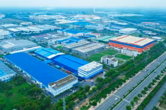 Chuỗi Khu công nghiệp Nhơn Trạch tại Đồng Nai là trung tâm công nghiệp trọng điểm phía Nam. Nơi đây quy tụ đa dạng ngành nghề, đặc biệt thu hút nhiều tập đoàn lớn đầu tư vào lĩnh vực công nghệ cao và kỹ thuật tiên tiến, thúc đẩy kinh tế vùng. (Ảnh: Phan Phương/TTXVN)