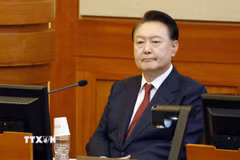 Cựu Tổng thống Hàn Quốc Yoon Suk Yeol tại Tòa án Hiến pháp ở Seoul ngày 23/1/2025. (Ảnh: Kyodo/TTXVN)