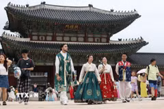 Khách du lịch tại Seoul, Hàn Quốc. (Ảnh: Yonhap/TTXVN)
