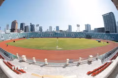 Đội tuyển điền kinh Việt Nam tham dự SEA Games 33 với lực lượng đông đảo nhất trong số các môn, với 50 tuyển thủ và đặt chỉ tiêu 12 HC vàng. (Ảnh: Minh Quyết/TTXVN)