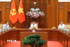 Thủ tướng Lê Minh Hưng chủ trì cuộc họp về công tác chuẩn bị Năm APEC 2027. (Ảnh: Dương Giang/TTXVN)