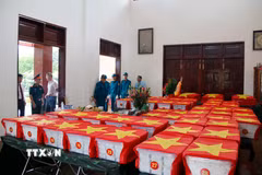 Công tác bảo quản mẫu hài cốt liệt sỹ chưa xác định thông tin được thực hiện đúng quy định, đảm bảo và nghiêm trang. (Ảnh: Hồng Hiếu/TTXVN)