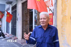 Ông Trần Văn An, Tổ trưởng Tổ dân phố Vị Hoàng 1, phường Nam Định, luôn dành trọn niềm tin tuyệt đối vào sự lãnh đạo của Đảng. (Ảnh: Công Luật/TTXVN)