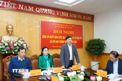 Ông Hoàng Trọng Hưng, Phó Chủ nhiệm Ủy ban Kiểm tra Trung ương, Phó trưởng Đoàn Thường trực Đoàn kiểm tra phát biểu tại hội nghị. (Ảnh: TTXVN phát)