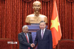 Tổng Bí thư, Chủ tịch nước Tô Lâm tiếp Đại sứ Bangladesh tại Việt Nam Mohammad Lutfor Rahman đến chào từ biệt. (Ảnh: Thống Nhất/TTXVN)