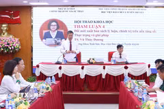 Phó Giáo sư, Tiến sỹ Vũ Trọng Lâm, Giám đốc - Tổng Biên tập Nhà xuất bản Chính trị quốc gia Sự thật điều hành hội thảo. (Ảnh: Văn Điệp/TTXVN)