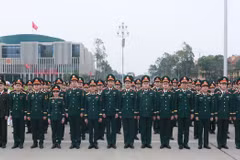 Bộ Quốc phòng lần đầu phong quân hàm thượng úy cho học viên đào tạo trong nước