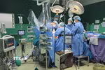 Tính đến tháng 9/2026, Bệnh viện Đà Nẵng đã thực hiện 53 ca ghép thận, 10 ca ghép tế bào gốc tạo máu tự thân, 5 ca ghép gan từ người hiến sống. (Ảnh: Mỹ Hà/TTXVN)