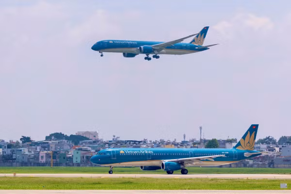 Vietnam Airlines báo lãi gần 4.200 tỷ đồng dù giá nhiên liệu "neo cao"