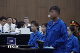 Bị cáo Nguyễn Bá Hoan (cựu Thứ trưởng Bộ Lao động, Thương binh và Xã hội (cũ), nay là Bộ Nội vụ) khai báo tại phiên tòa ngày 18/8. (Ảnh: Kim Anh/TTXVN)