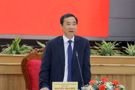 Quyền Bí thư Tỉnh ủy Lâm Đồng Nguyễn Thái Học phát biểu trao nhiệm vụ cho Ban chấp hành hai đảng bộ mới thành lập. (Ảnh: Chu Quốc Hùng/TTXVN)