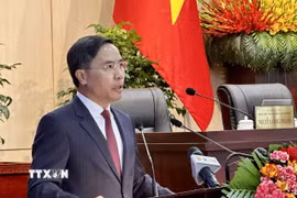 Chủ tịch Ủy ban Nhân dân thành phố Đà Nẵng Phạm Đức Ấn phát biểu nhận nhiệm vụ. (Ảnh: Trần Lê Lâm/TTXVN)