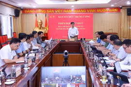 Ủy viên Bộ Chính trị, Bí thư Trung ương Đảng, Trưởng Ban Tổ chức Trung ương Nguyễn Duy Ngọc, Trưởng Ban Chỉ đạo chuyển đổi số ngành Tổ chức xây dựng Đảng phát biểu chỉ đạo. (Ảnh: Văn Điệp/TTXVN)