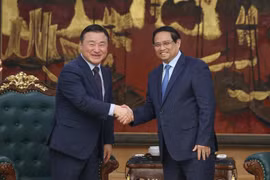 Thủ tướng Chính phủ Phạm Minh Chính tiếp ông Roh Tae Moon, Tổng Giám đốc điều hành Samsung điện tử - (Ảnh: VGP)