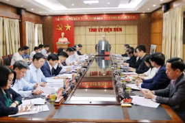 Đoàn kiểm tra 1911 của Bộ Chính trị, Ban Bí thư làm việc với Ban Thường vụ Tỉnh ủy Điện Biên. (Ảnh: Trung Kiên/TTXVN)