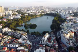 Quang cảnh hồ Hoàn Kiếm. (Ảnh: TTXVN)