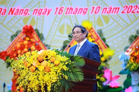 Thủ tướng Phạm Minh Chính phát biểu tại Lễ kỷ niệm 80 năm Ngày truyền thống lực lượng vũ trang Quân khu 5. (Ảnh: Dương Giang/TTXVN)