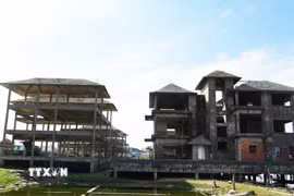 Dự án khu đô thị, du lịch nghỉ dưỡng Vinconstec - Huế, phường Thuận An (thành phố Huế) dang dở nhiều năm, thuộc 177 dự án tồn đọng kéo dài phải xử lý. (Ảnh: Nguyên Lý/TTXVN)