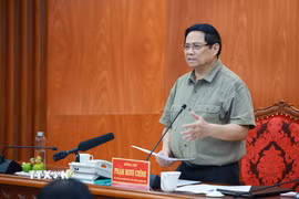 Thủ tướng Phạm Minh Chính làm việc với lãnh đạo các tỉnh: Đắk Lắk, Gia Lai, Khánh Hòa, Lâm Đồng để triển khai các biện pháp khắc phục hậu quả mưa lũ, ổn định đời sống nhân dân. (Ảnh: Dương Giang/TTXVN)
