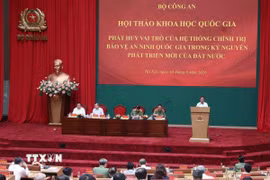 Quang cảnh hội thảo khoa học quốc gia: Phát huy vai trò của hệ thống chính trị bảo vệ an ninh quốc gia trong kỷ nguyên phát triển mới của đất nước. (Ảnh: Phương Hoa/TTXVN)