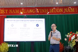 Phó Giáo sư, tiến sỹ Phan Kế Long, Phó Tổng Giám đốc Bảo tàng Thiên nhiên Việt Nam, Viện Hàn lâm Khoa học và Công nghệ Việt Nam phát biểu tại hội nghị. (Ảnh: Cao Nguyên/TTXVN)