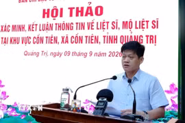 Ông Lê Văn Bảo, Phó Chủ tịch Ủy ban Nhân dân tỉnh Quảng Trị, phát biểu khai mạc hội thảo. (Ảnh: TTXVN phát)