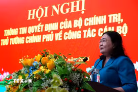 Đồng chí Hồ Thị Hoàng Yến, Phó Bí thư thường trực Tỉnh ủy Tây Ninh, phát biểu nhận nhiệm vụ. (Ảnh: Thanh Bình/TTXVN)