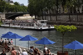 Bờ sông Seine tại Paris, Pháp,. (Ảnh: THX/TTXVN)